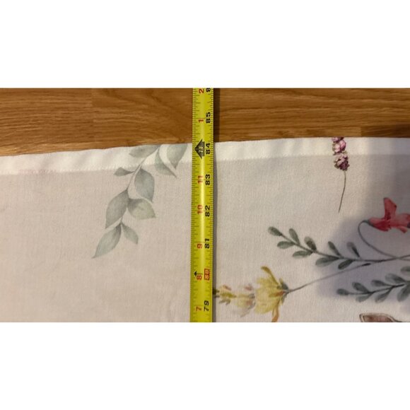 Nicole Miller Tablecloth Easter Bunny Eggs Floral Butterfly 60 x 84" Pastel - Picture 8 of 9